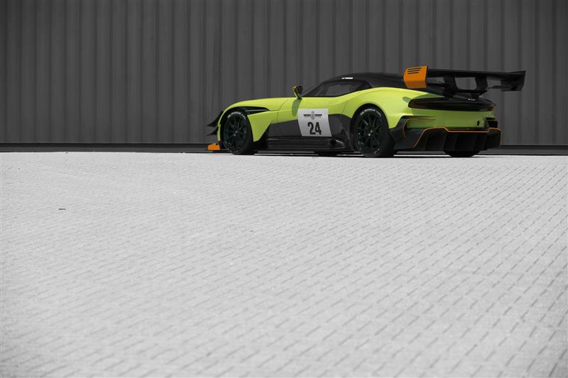 2017 Aston Martin Vulcan AMR Pro